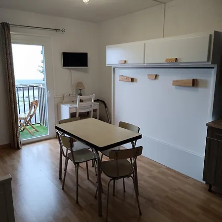 Agreable Confort アパート レ・ザングル