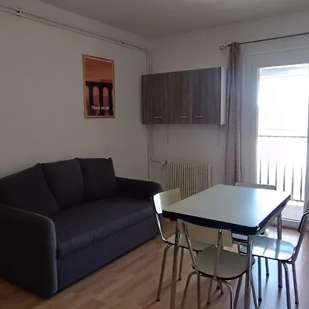 Agreable Confort アパート レ・ザングル